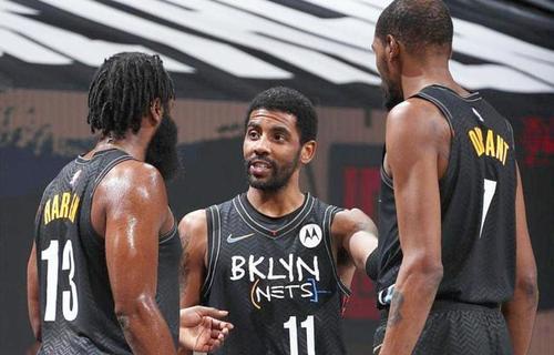 阿森纳正在“仔细考察”一位“完美契合”球队的门将（阿森纳密切关注一名被视为球队理想人选的门将）