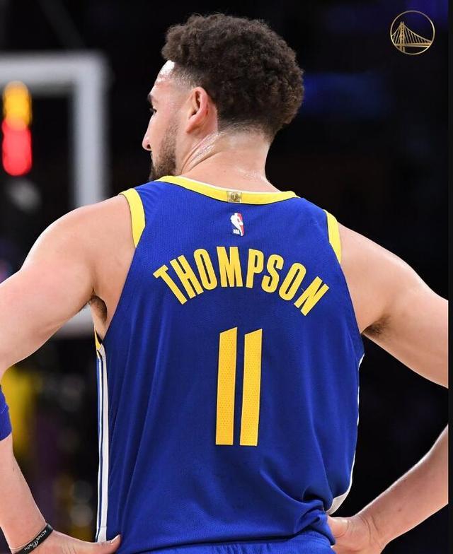 索扎将吹罚生涯第三场米兰德比，曾执法23-24赛季国米5-1米兰（索扎将迎生涯第3次主哨米兰德比 曾主裁23／24赛季国米5-1米兰）