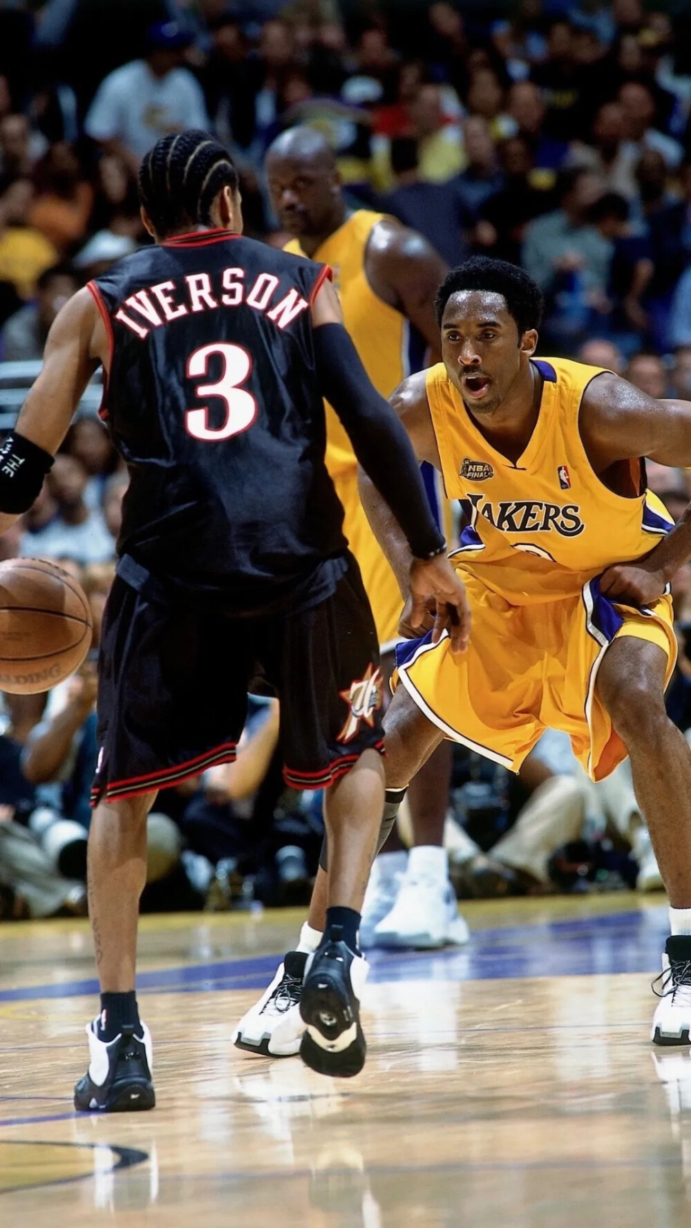 足球国足队内对抗赛出现精彩世界波（国足队内对抗赛上演精彩世界波）