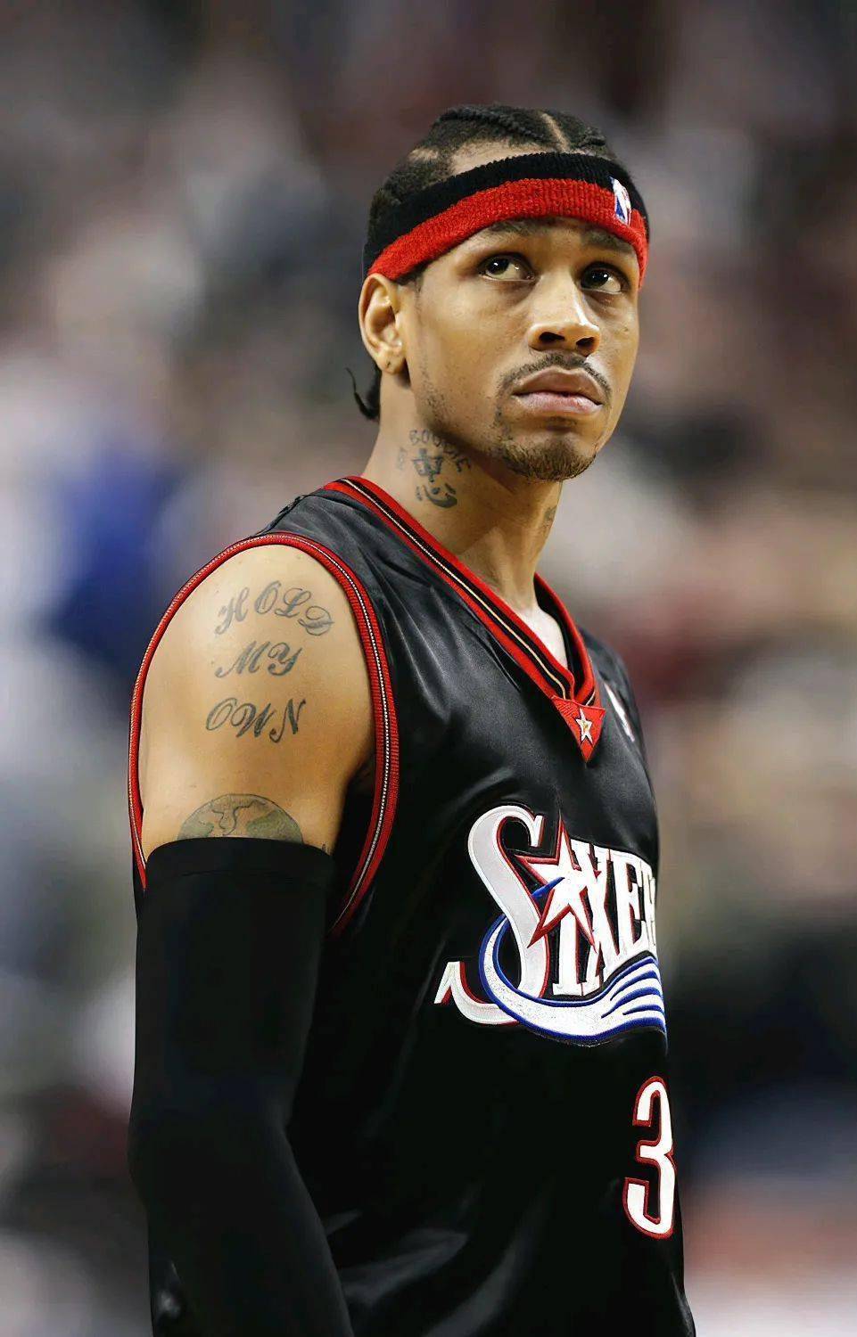 阿根廷队训练吸引20085名球迷观看，梅西获赠埃尔切10号球衣（阿根廷队训练迎来20085名球迷观战，梅西获赠埃尔切10号战袍）