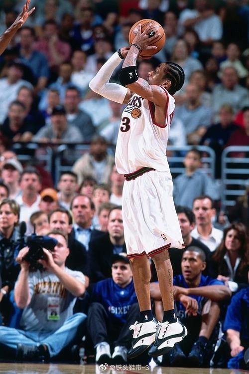 世体：巴萨密切关注福特外租的表现，他被视为未来的实际选项（世体：巴萨重点考察福特租借期表现，将其视作未来的现实选项）