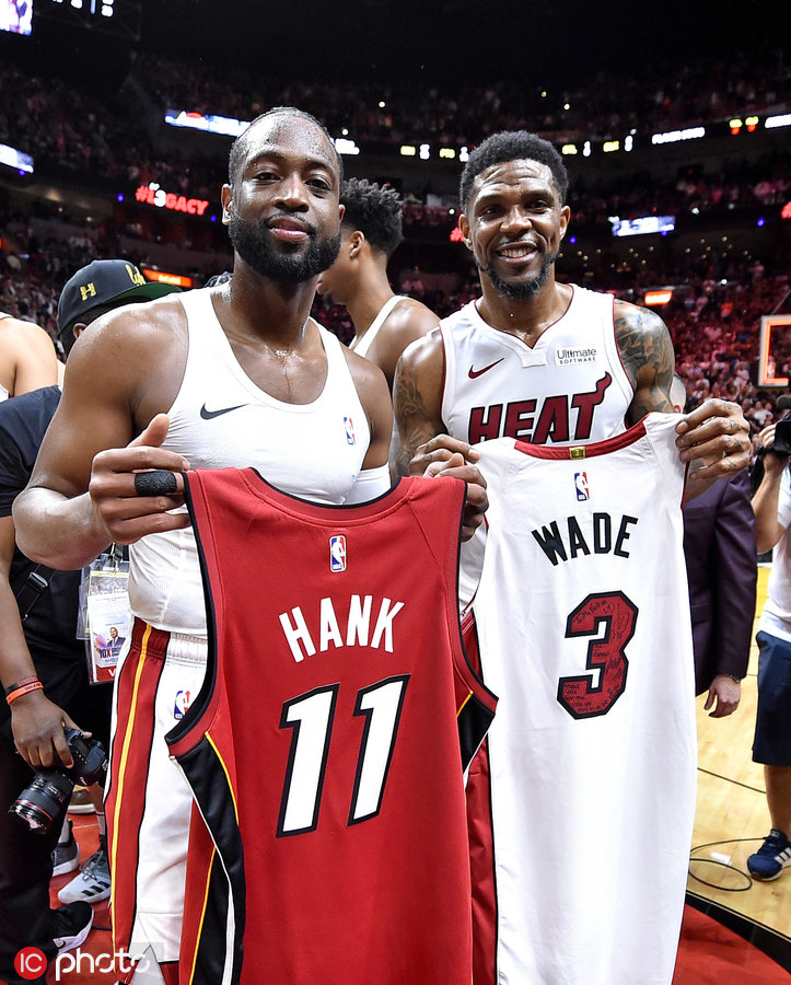 足球意大利名将宣布退役，时代落幕（意大利足坛传奇宣布挂靴，一个时代谢幕）