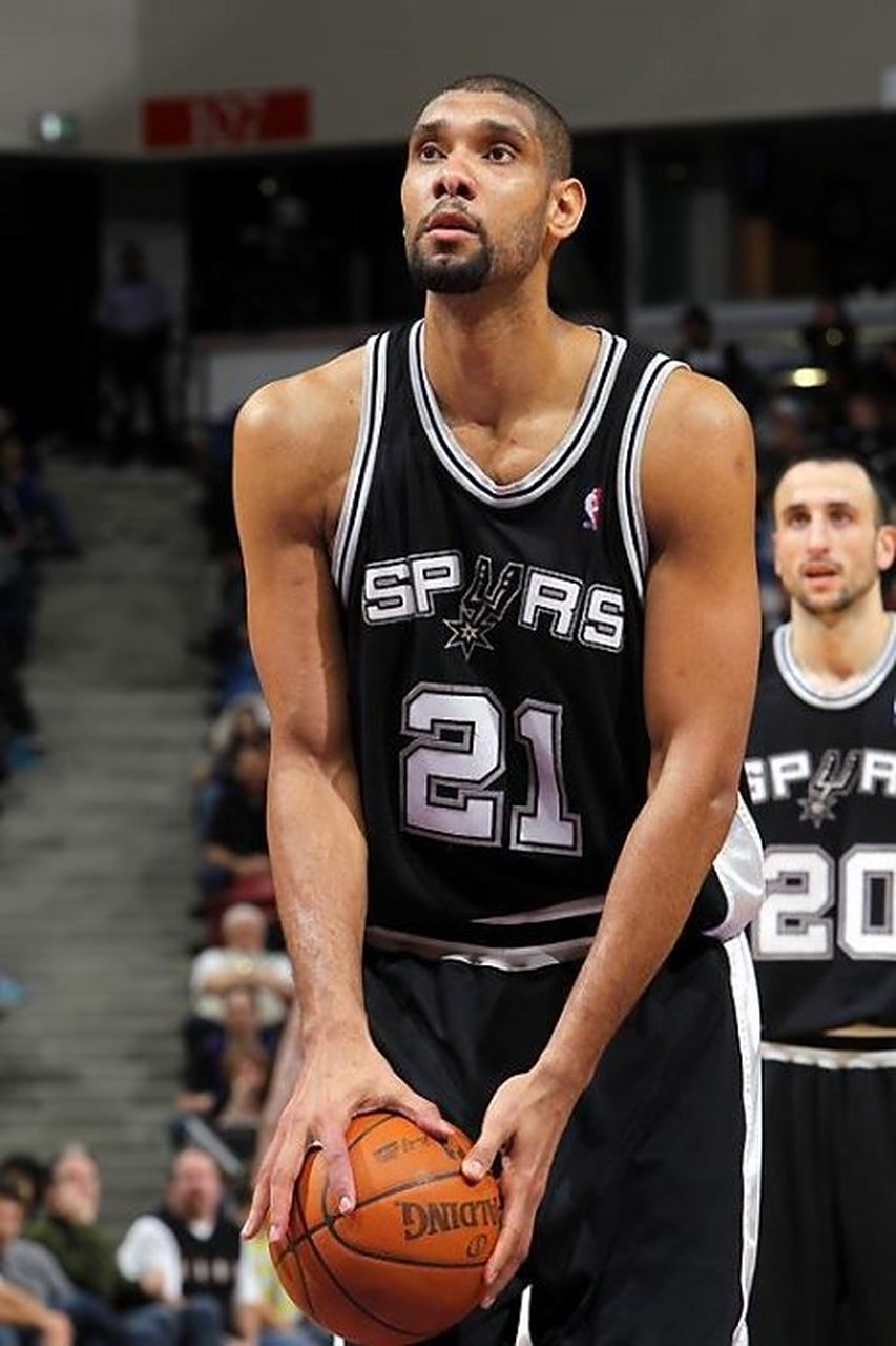 穆帅：我和孔蒂不是朋友，他是顶级教练但我不清楚他的为人（穆帅：我与孔蒂并非朋友，他是顶级教练，但我不太了解他的为人）