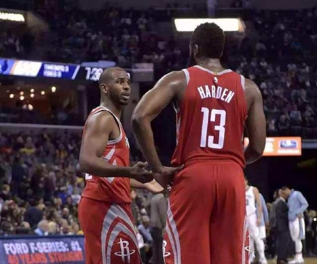 里昂新星再度闪光（里昂新秀再次大放异彩）